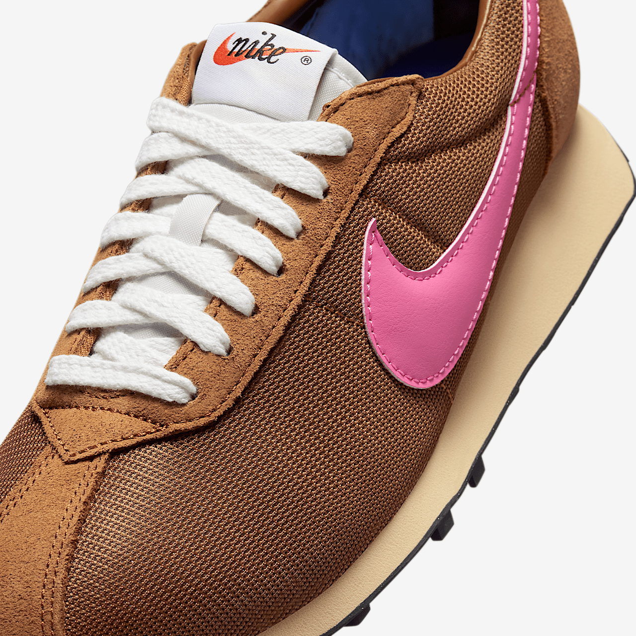 Nike  sneaker Light British Tan/Pinksicle