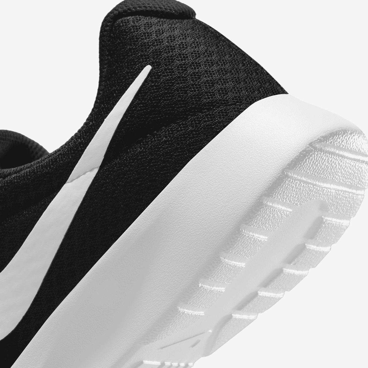 Nike Tanjun sneaker Zwart/Barely Volt/Zwart/Wit