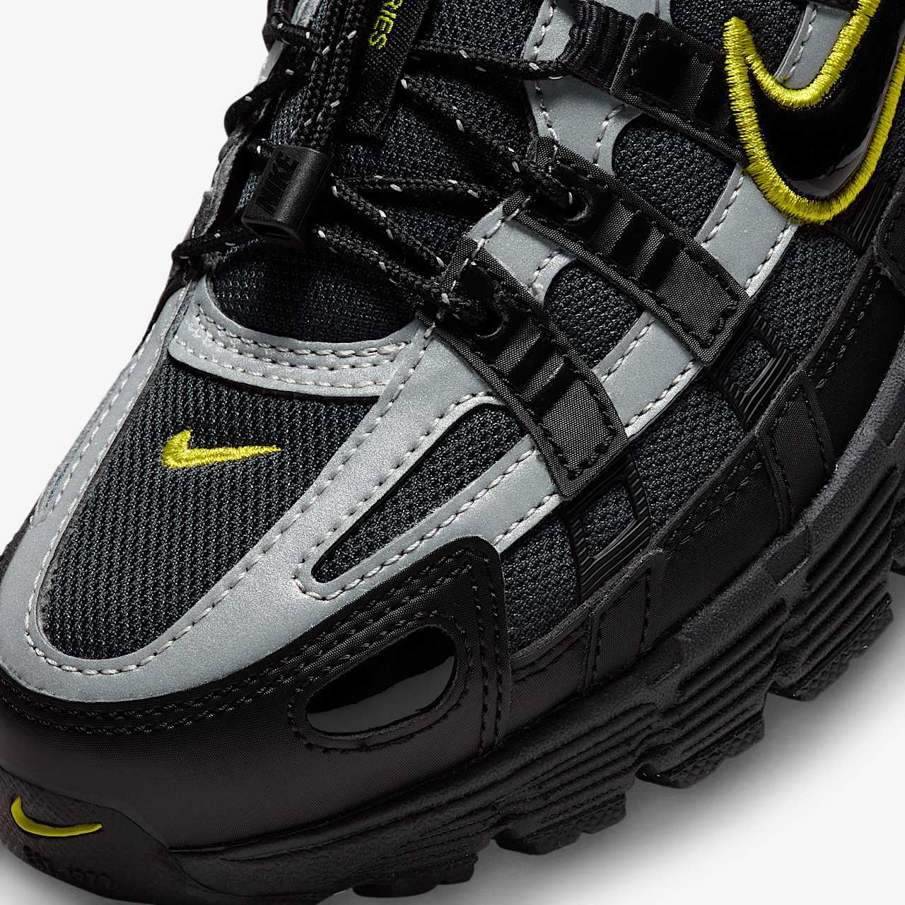 Nike P-6000 sneaker Anthracite/High Voltage/Metallic Silver/Zwart