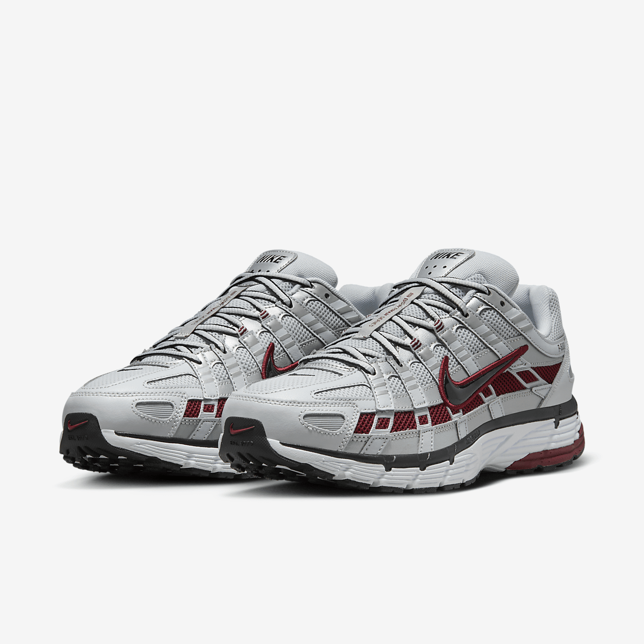 Nike P-6000 sneaker Pure Platinum/Metallic Platinum/Wit/Dark Team Red