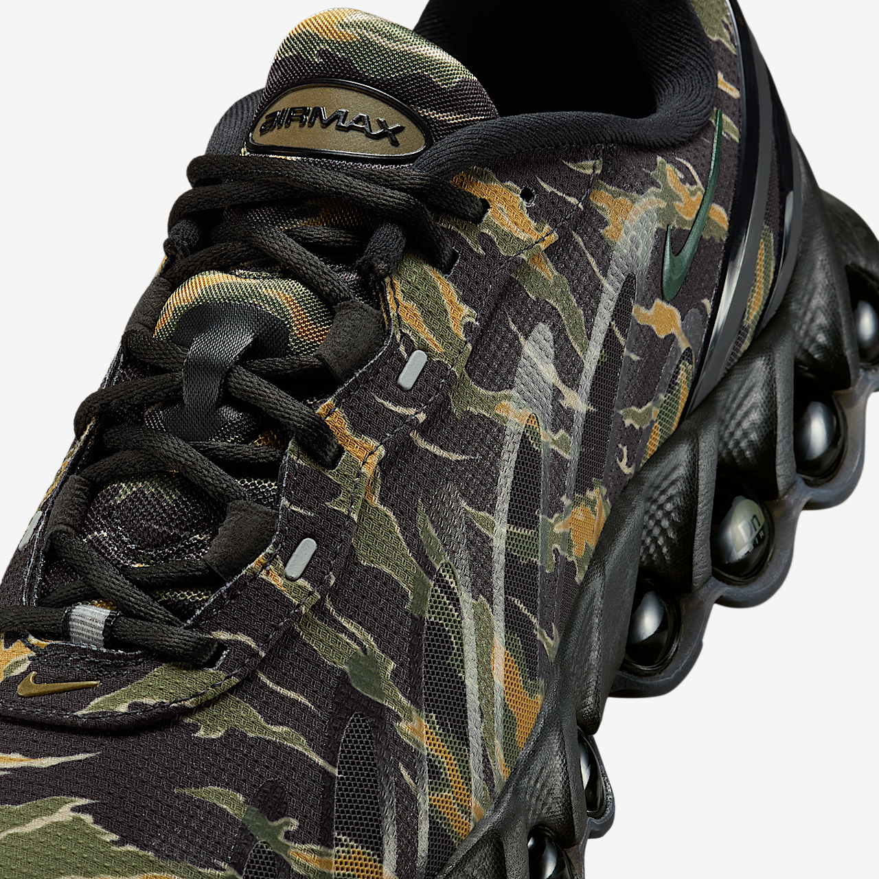 Nike Air Max DN sneaker Medium Olive/Zwart/Flat Gold/Medium Olive