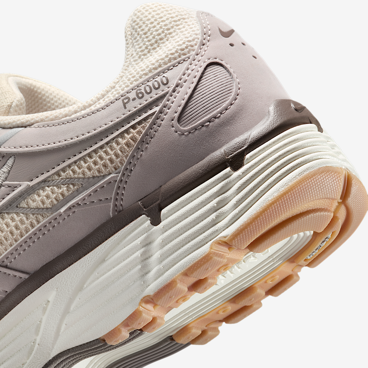 Nike P-6000 sneaker College Grey/Light Orewood Brown/Sail/Cave Stone
