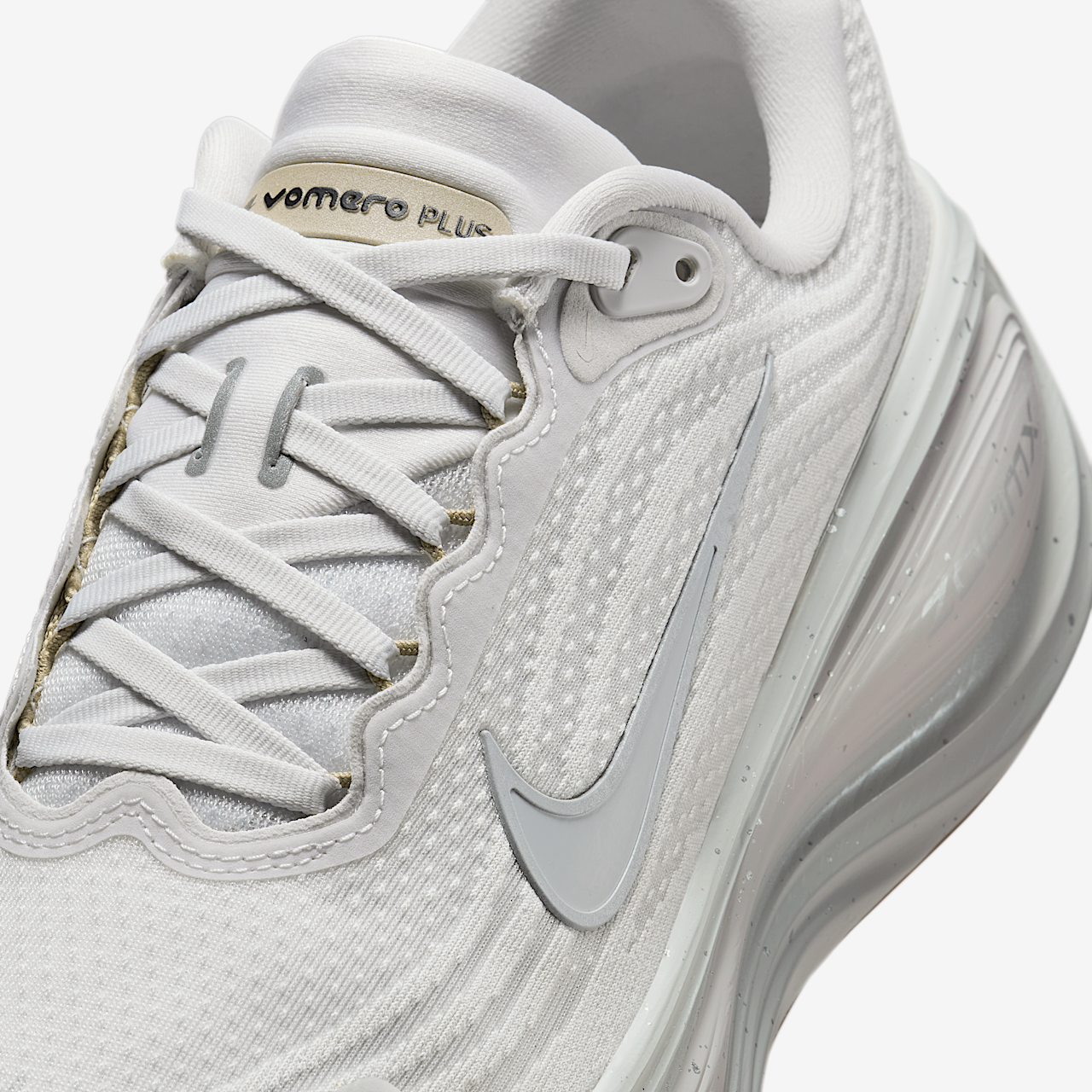 Nike Vomero sneaker Vast Grey/Off White/Hemp/Wolf Grey