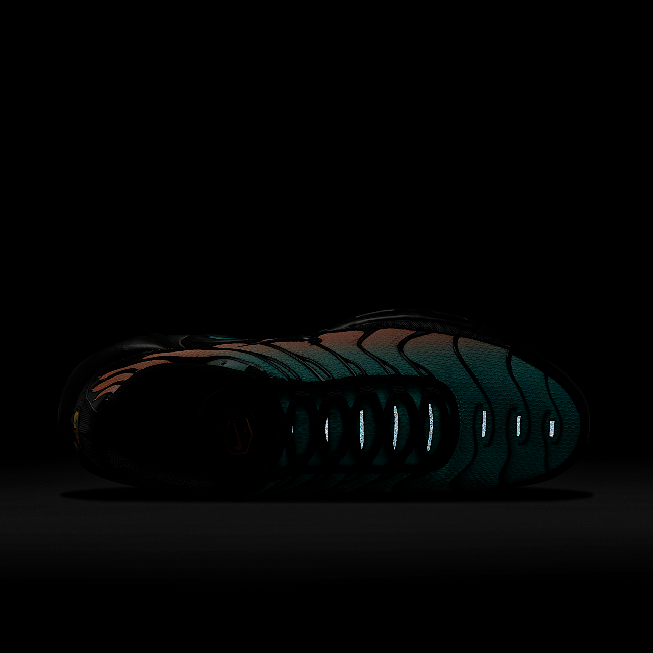 Nike Air Max Plus sneaker Zwart/Aurora Green/Orange Pulse/Zwart