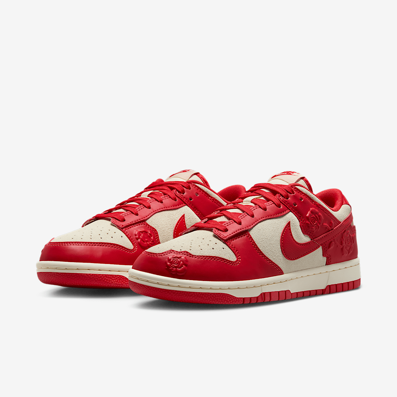 Nike Dunk Low sneaker Coconut Milk/Pale Ivory/Zwart/University Red