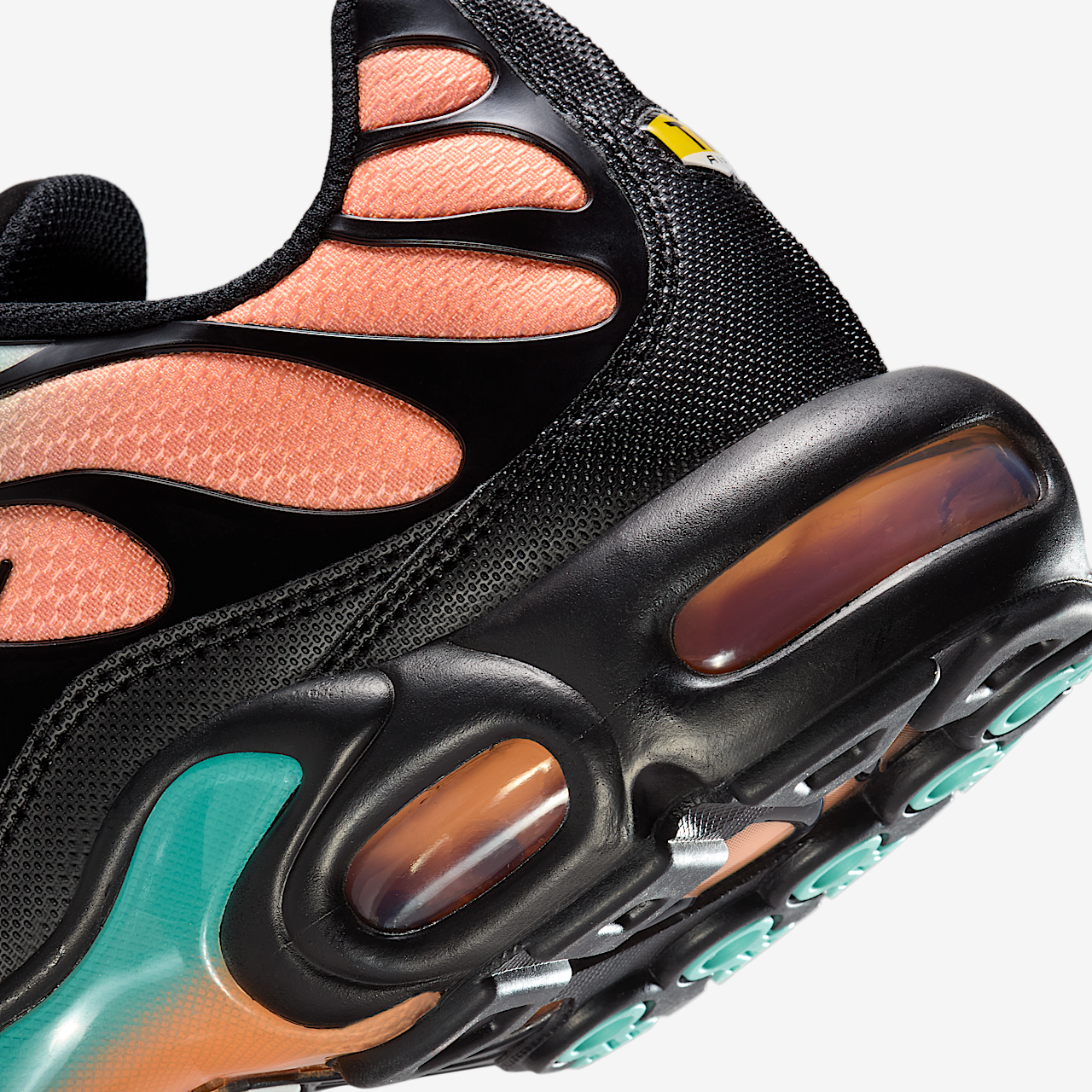 Nike Air Max Plus sneaker Zwart/Aurora Green/Orange Pulse/Zwart