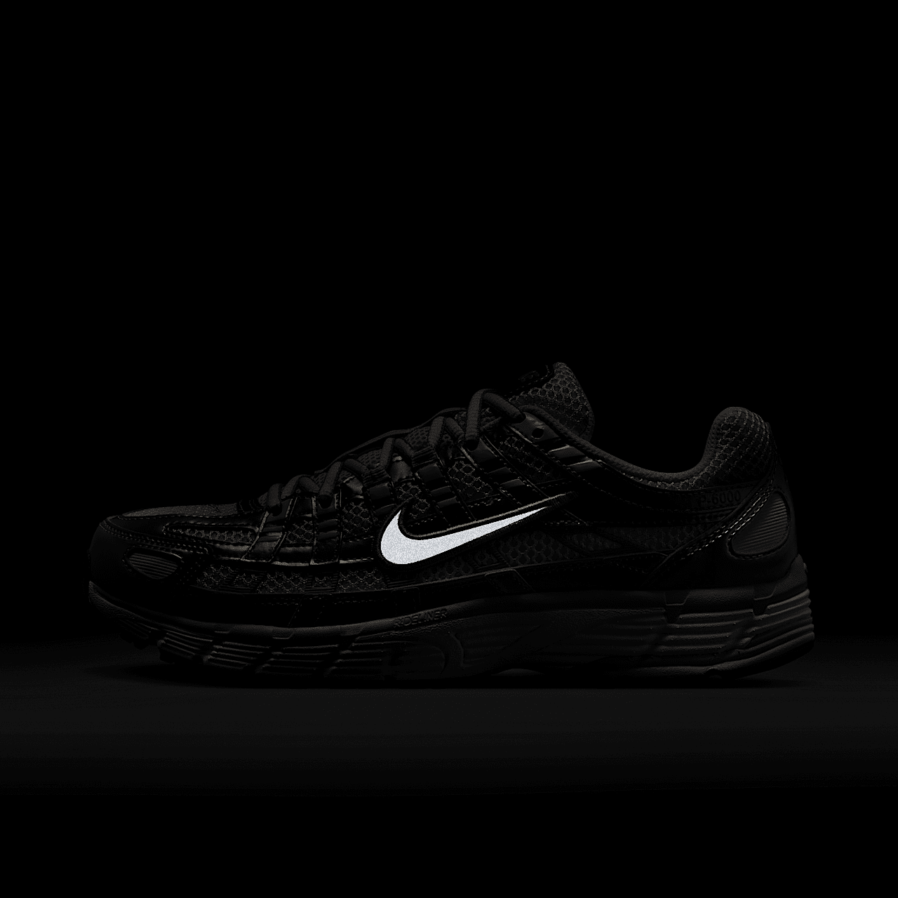 Nike P-6000 sneaker Wit/Grain/Metallic Gold Grain/Zwart
