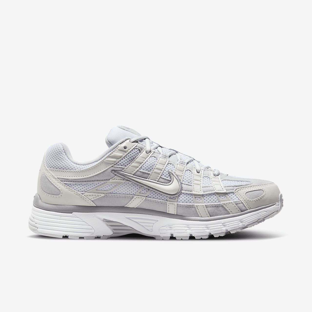 Nike P-6000 sneaker Metallic Summit White/Pure Platinum/Wolf Grey/Wit