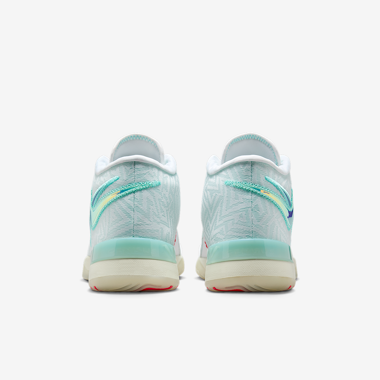 Nike LeBron sneaker Wit/Aurora Green/Siren Red/Aegean Storm