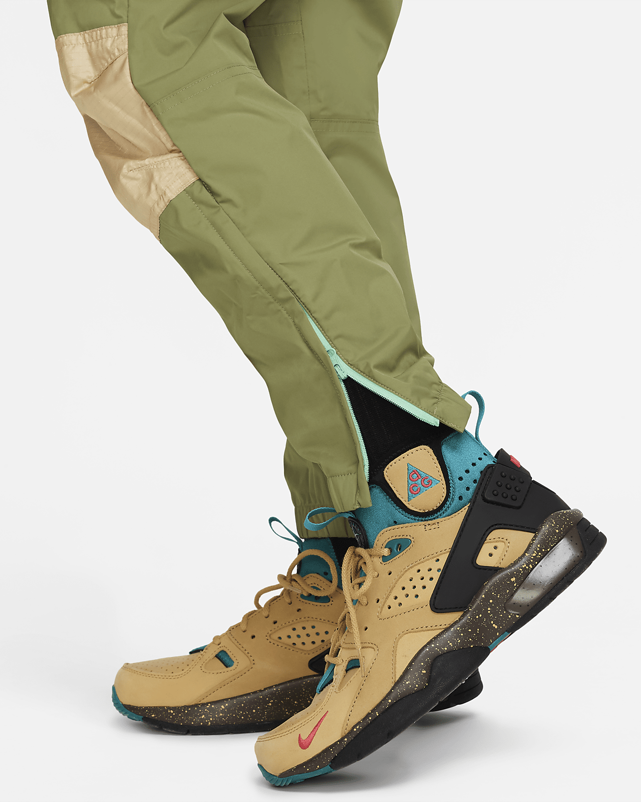 Подростковые спортивные штаны Nike ACG Storm-FIT 