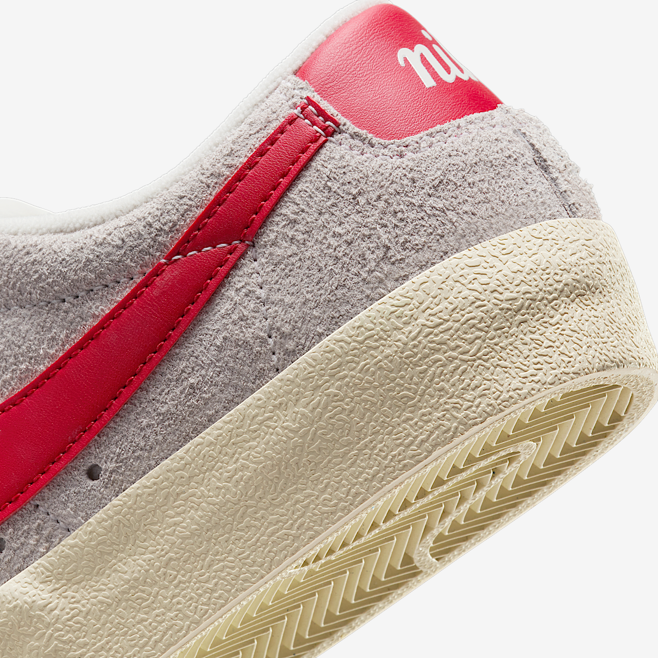 Nike Blazer sneaker Summit White/Sail/Coconut Milk/Gym Red