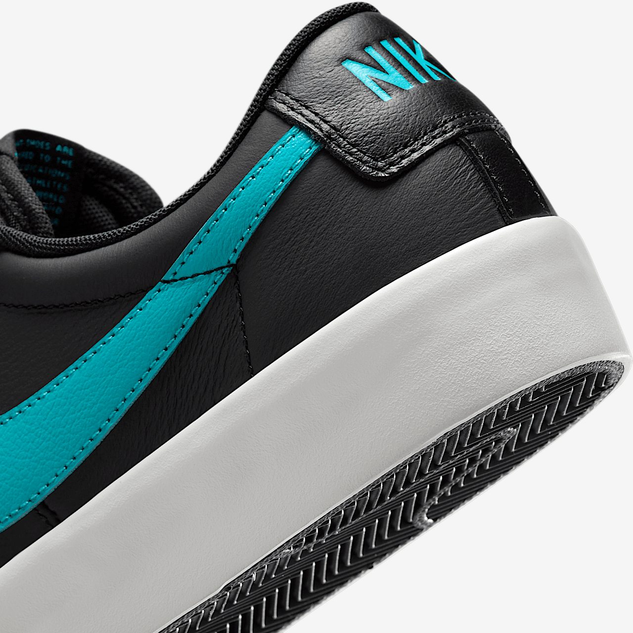 Nike Blazer sneaker Zwart/Zwart/Summit White/Dusty Cactus