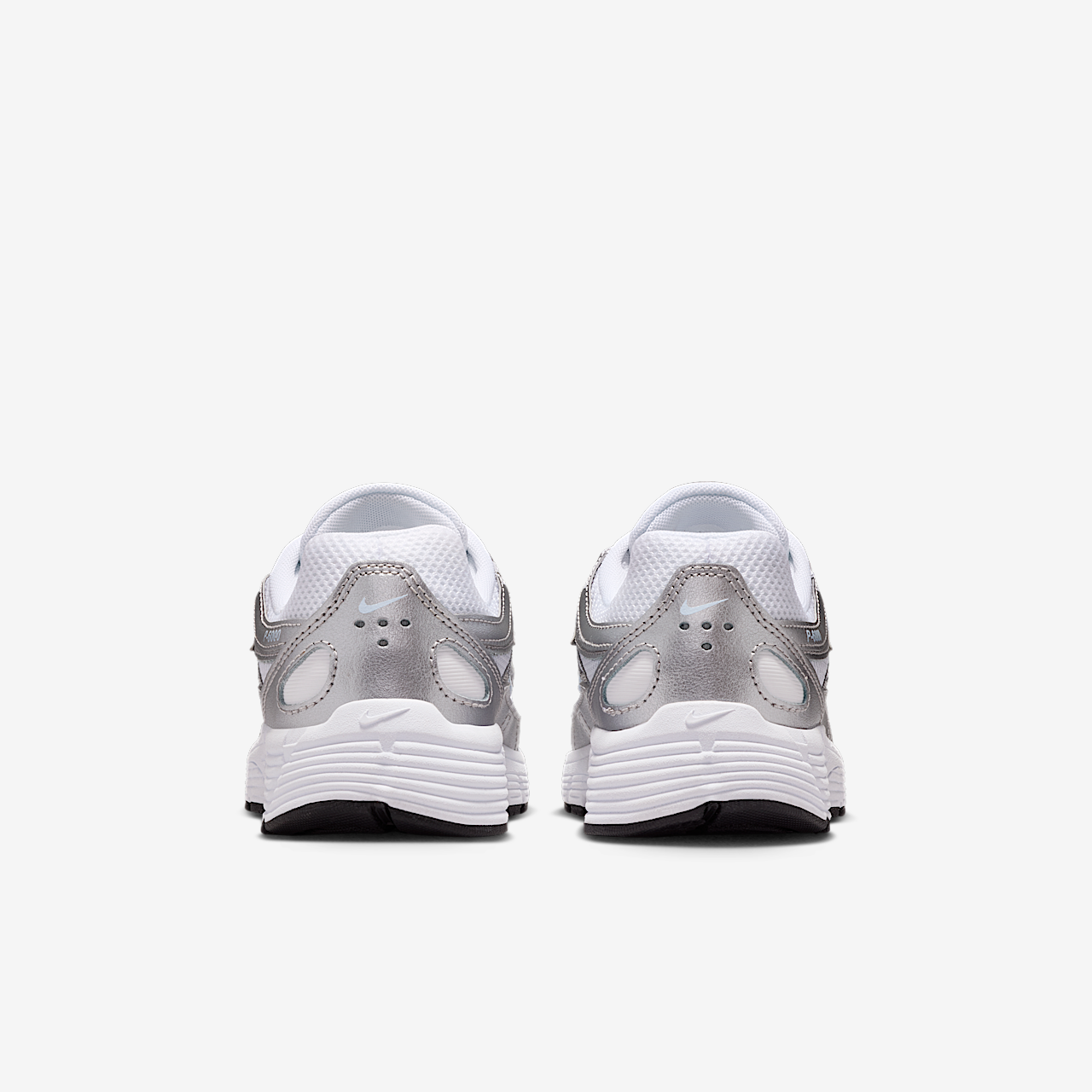 Nike P-6000 sneaker Wit/Blue Tint/Zwart/Metallic Silver
