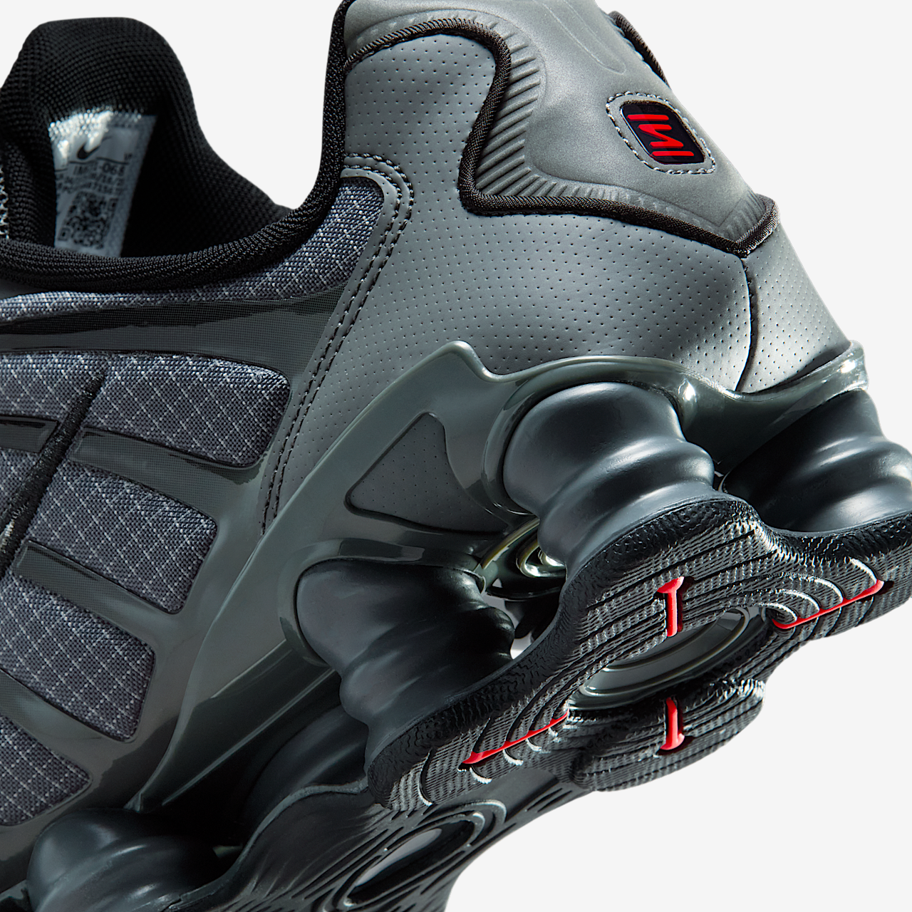 Nike Nike Shox sneaker Iron Grey/Zwart/Light Smoke Grey/Metallic Silver