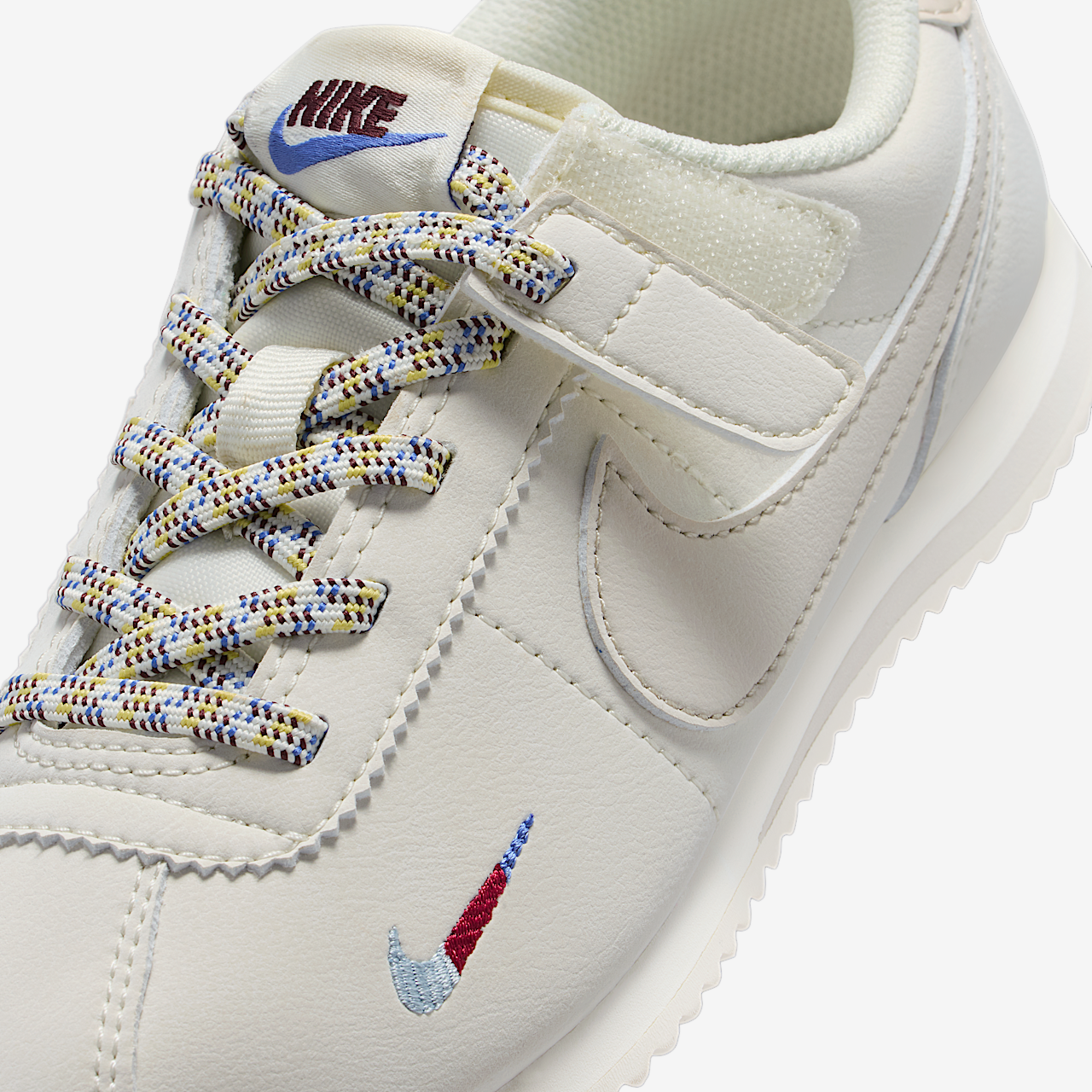 Nike Cortez sneaker Soft Pearl/Comet Blue/Burgundy Crush/Light Orewood Brown