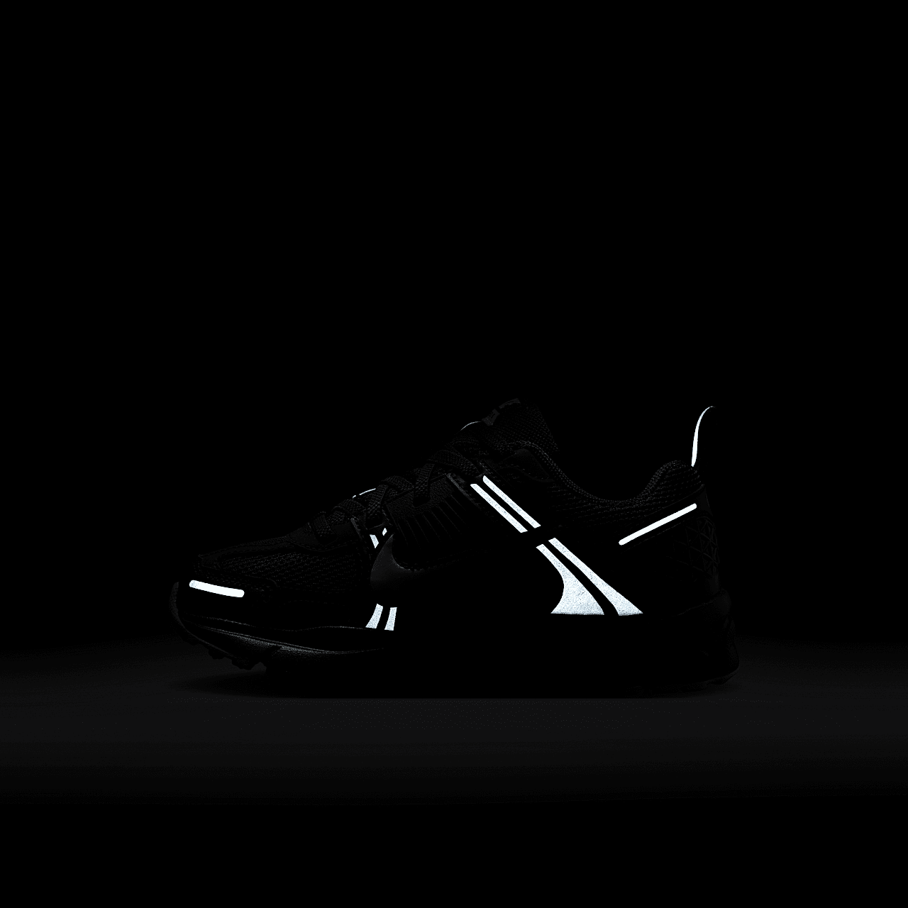Nike Vomero sneaker Zwart/Anthracite/Pink Blast/Metallic Platinum