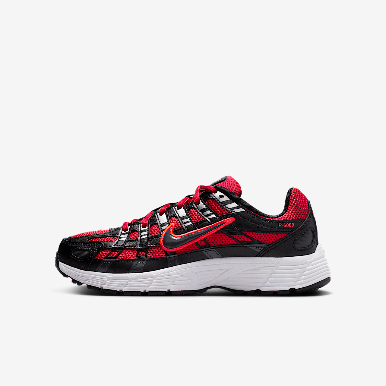 Nike P-6000 sneaker University Red/Metallic Silver/Dark Smoke Grey/Zwart