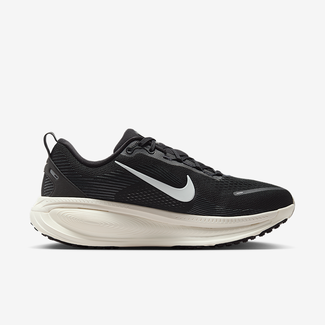 Nike Vomero sneaker Zwart/Coconut Milk/Light Iron Ore/Summit White