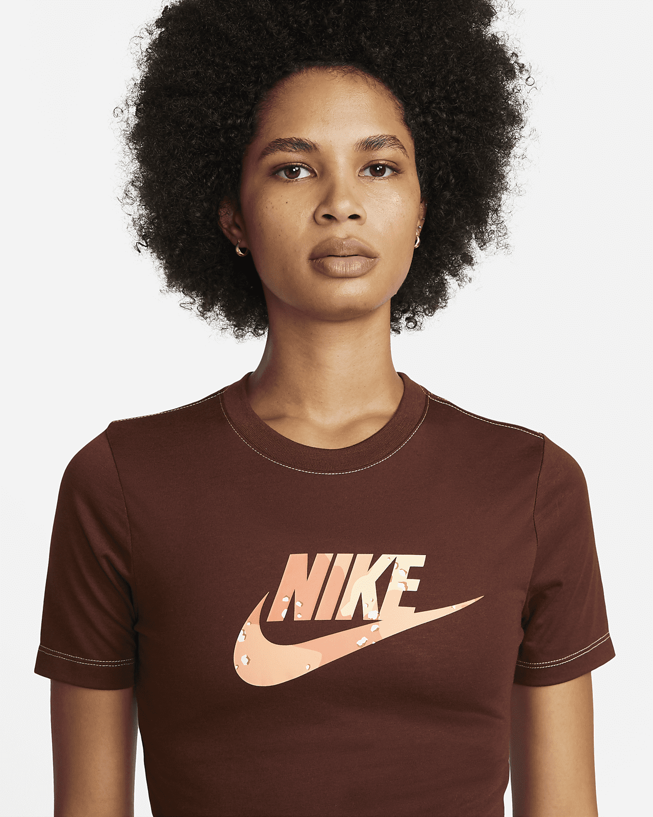 Женская футболка Nike Sportswear по цене 4850.0 | Sneaks.kg