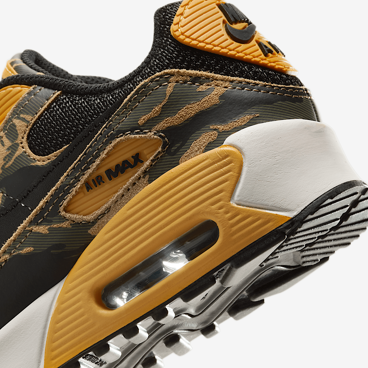 Nike Air Max sneaker Zwart/University Gold/Parachute Beige/Zwart