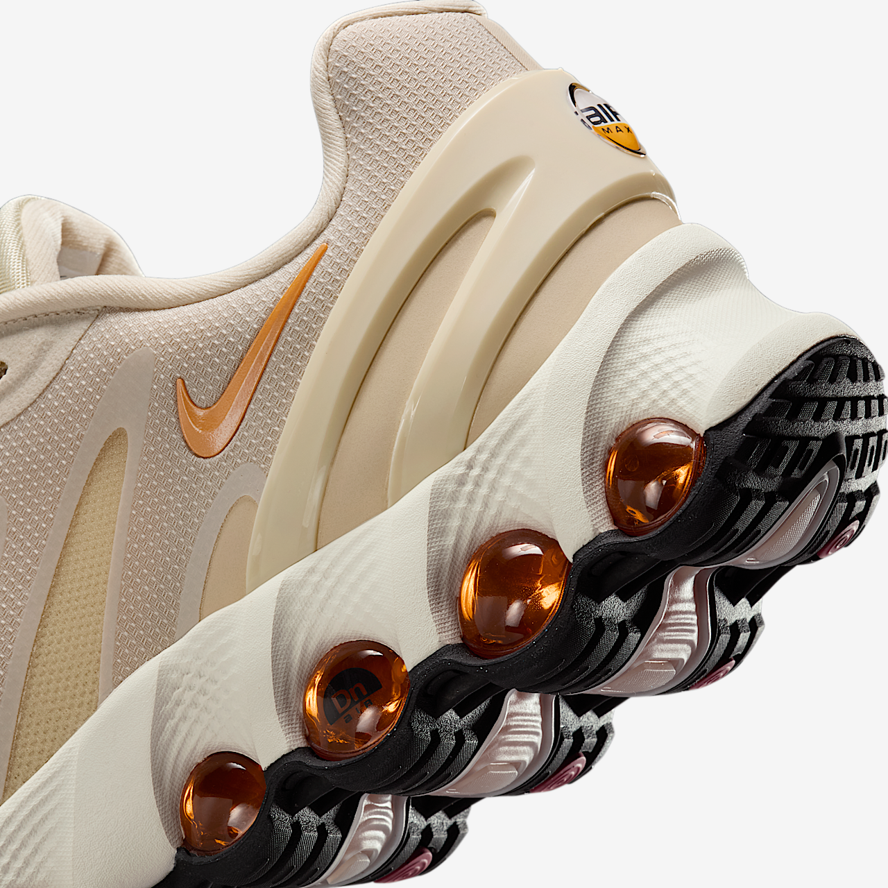 Nike Air Max DN sneaker Light Khaki/Coconut Milk/Light Khaki/Monarch