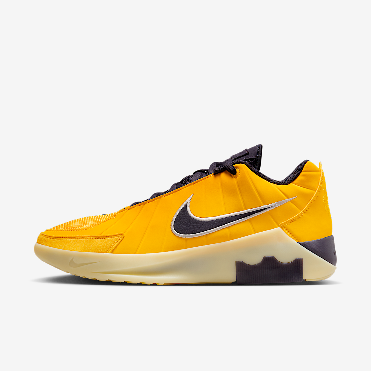 Nike LeBron sneaker Amarillo/Soft Yellow/Lilac/Cave Purple