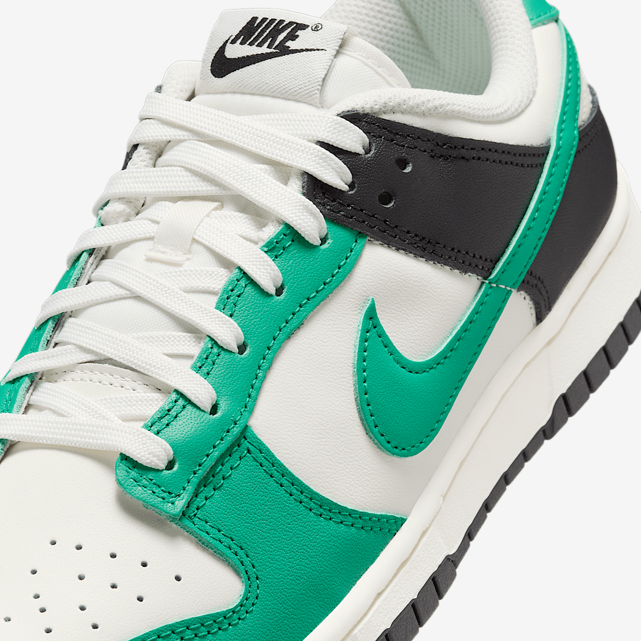 Nike Dunk Low sneaker Sail/Zwart/Stadium Green