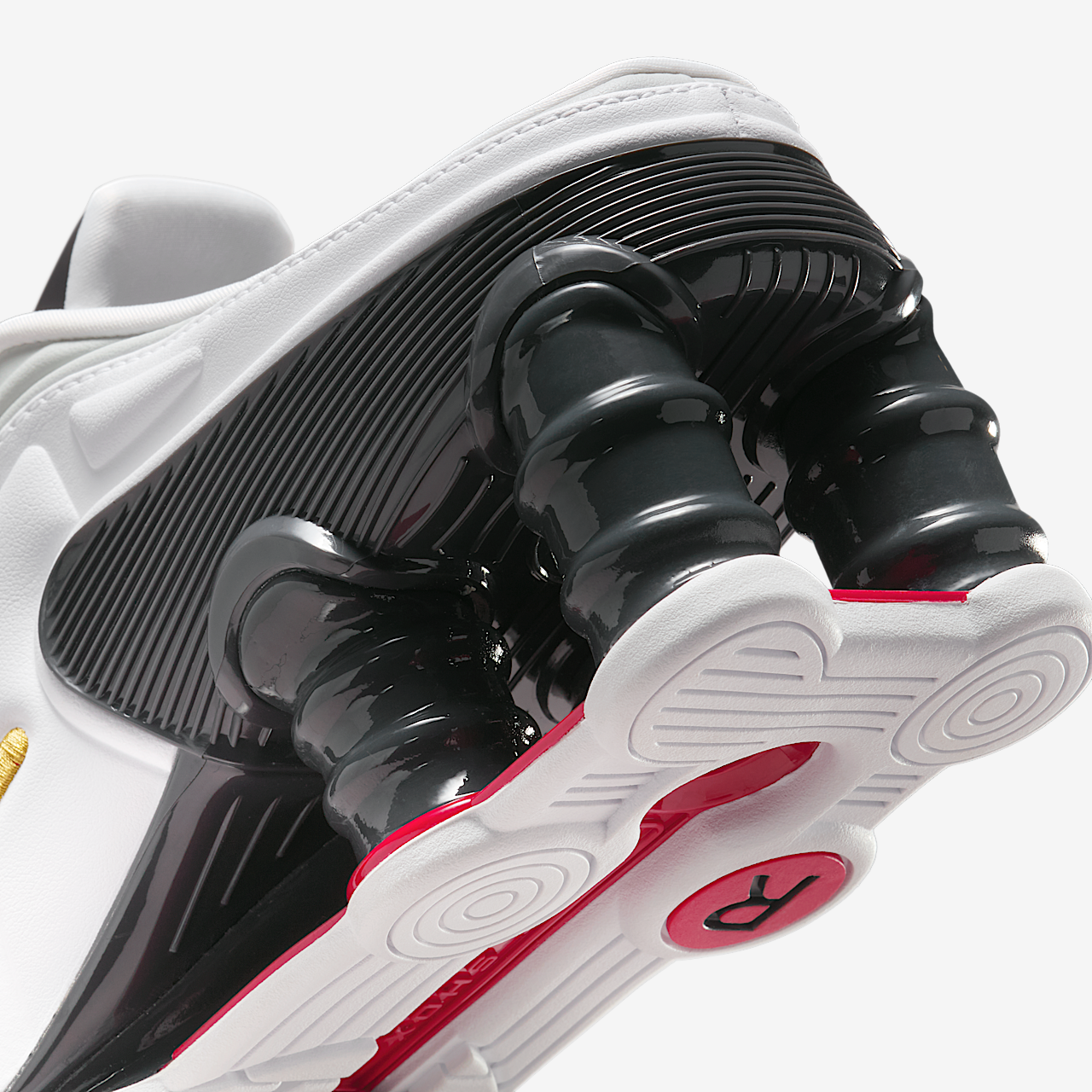 Nike Shox sneaker Wit/Metallic Platinum/Dark Charcoal/Varsity Red