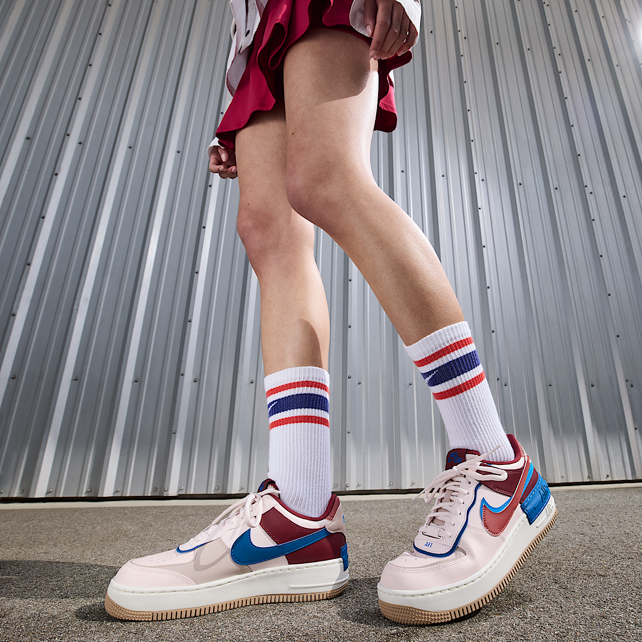 Nike Air Force 1 sneaker Light Soft Pink/Fossil Stone/Team Red/Canyon Rust