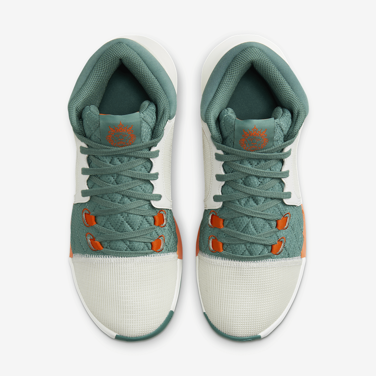 Nike LeBron sneaker Sail/Bicoastal/Campfire Orange/Safety Orange