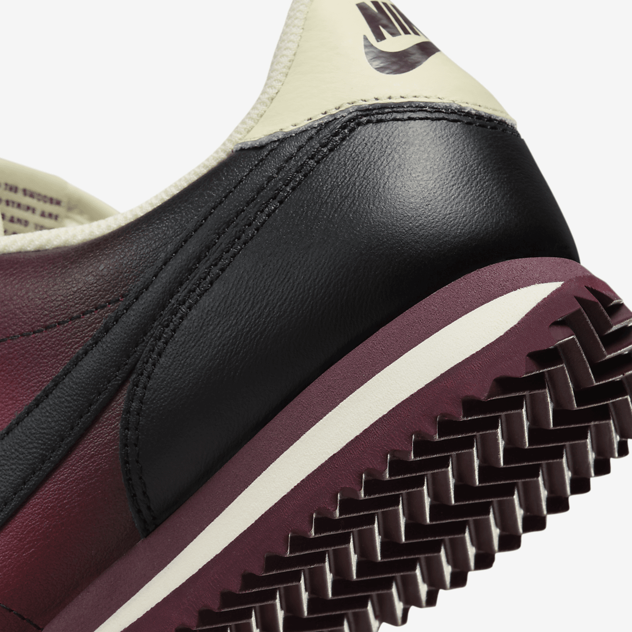 Nike Cortez sneaker Team Red/Zwart/Coconut Milk/Gym Red