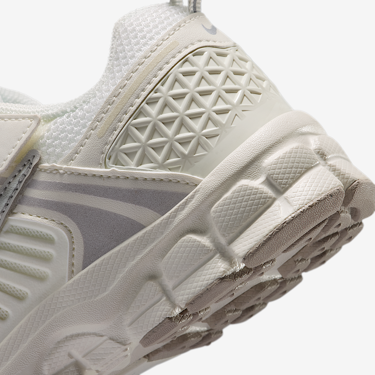 Nike Vomero sneaker Sail/Vast Grey/College Grey/Metallic Silver