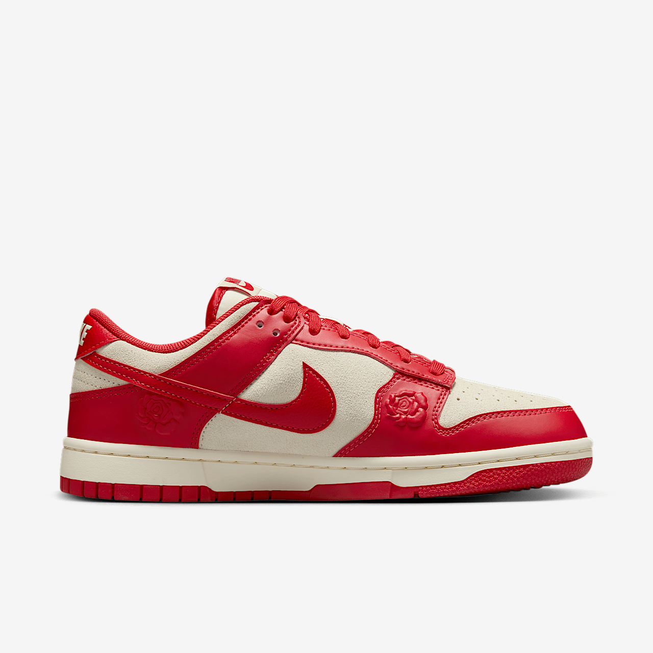 Nike Dunk Low sneaker Coconut Milk/Pale Ivory/Zwart/University Red