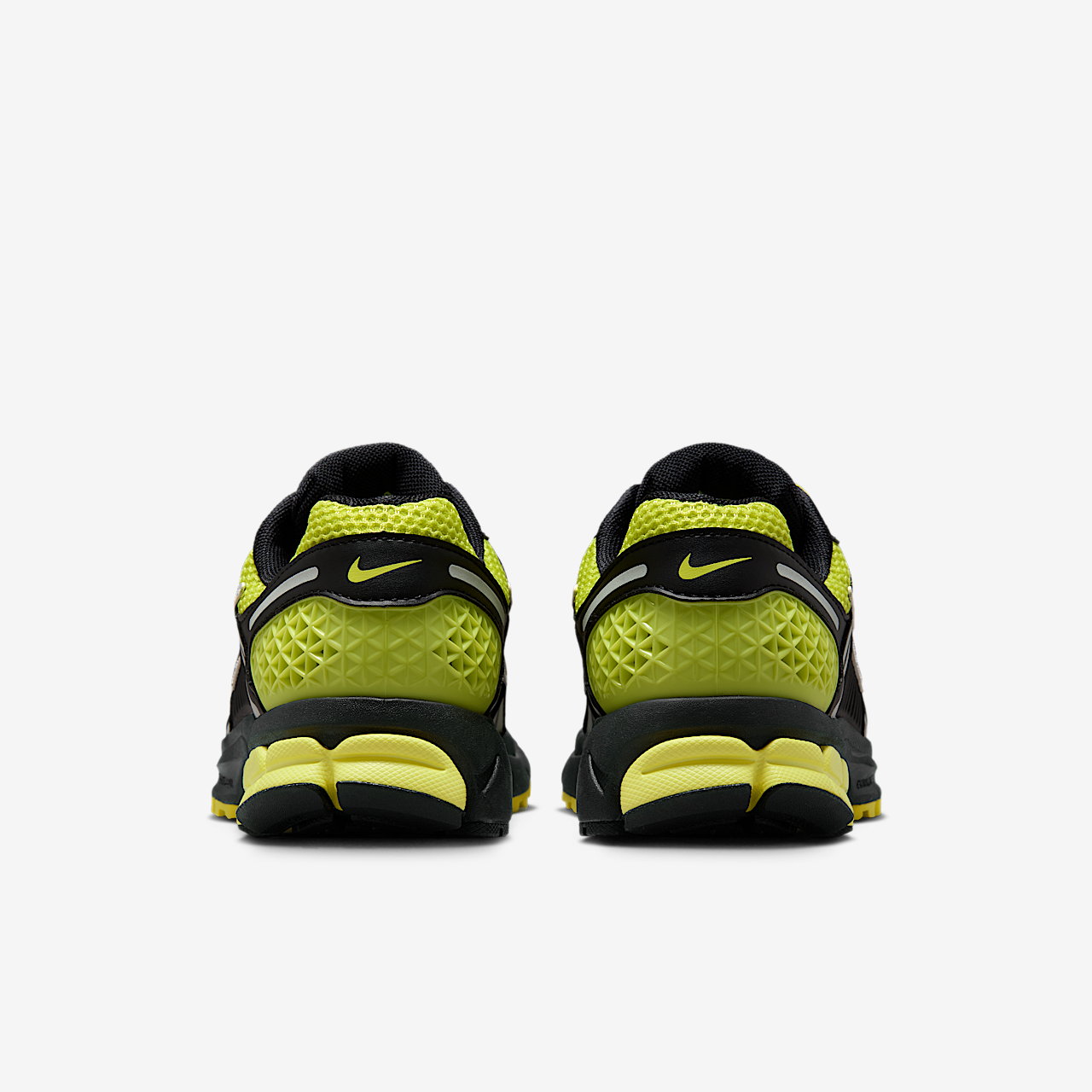 Nike Vomero sneaker Zwart/Metallic Platinum/Bright Cactus/Cyber