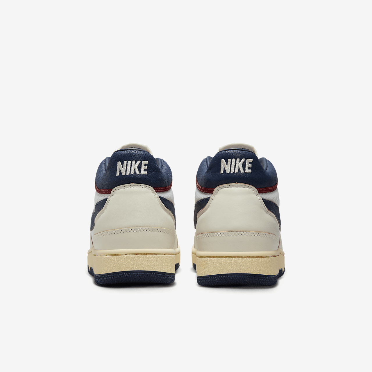 Nike  sneaker Sail/Coconut Milk/Pale Vanilla/Midnight Navy