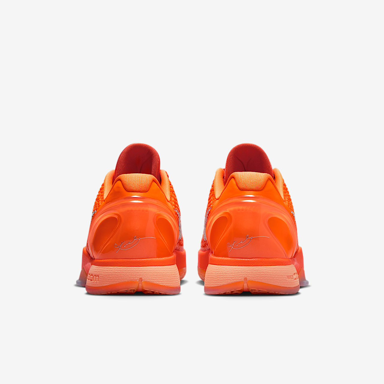 Nike Kobe sneaker Total Orange/Cosmic Clay/Metallic Silver