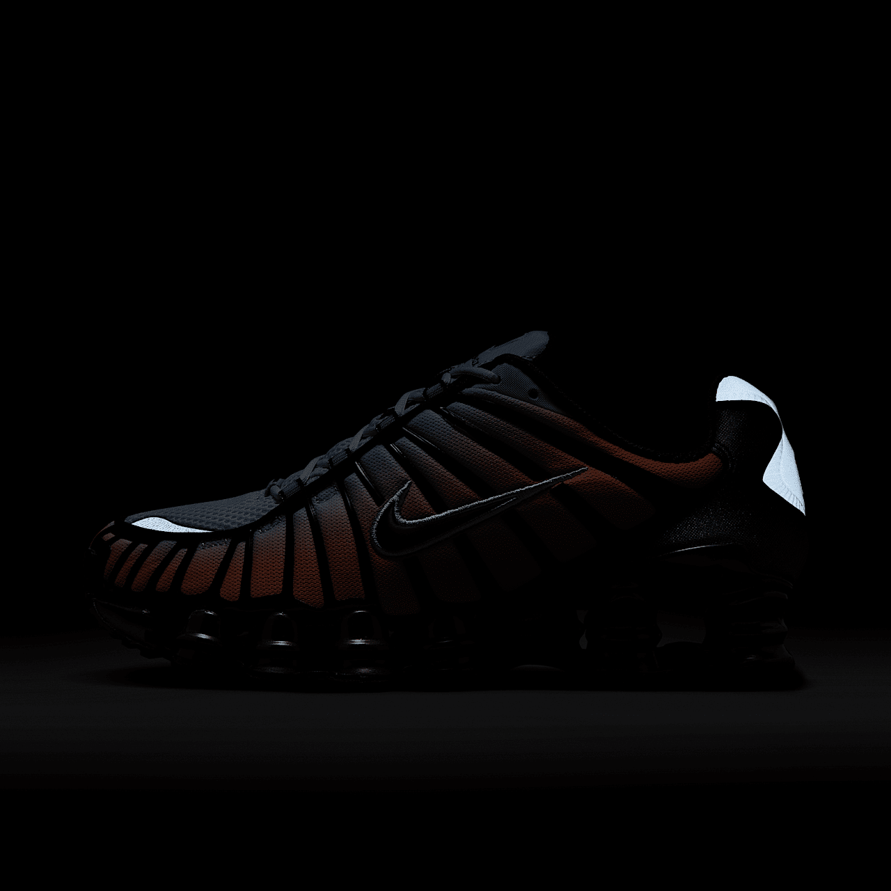 Nike Nike Shox sneaker Blue Tint/Total Orange/Zwart
