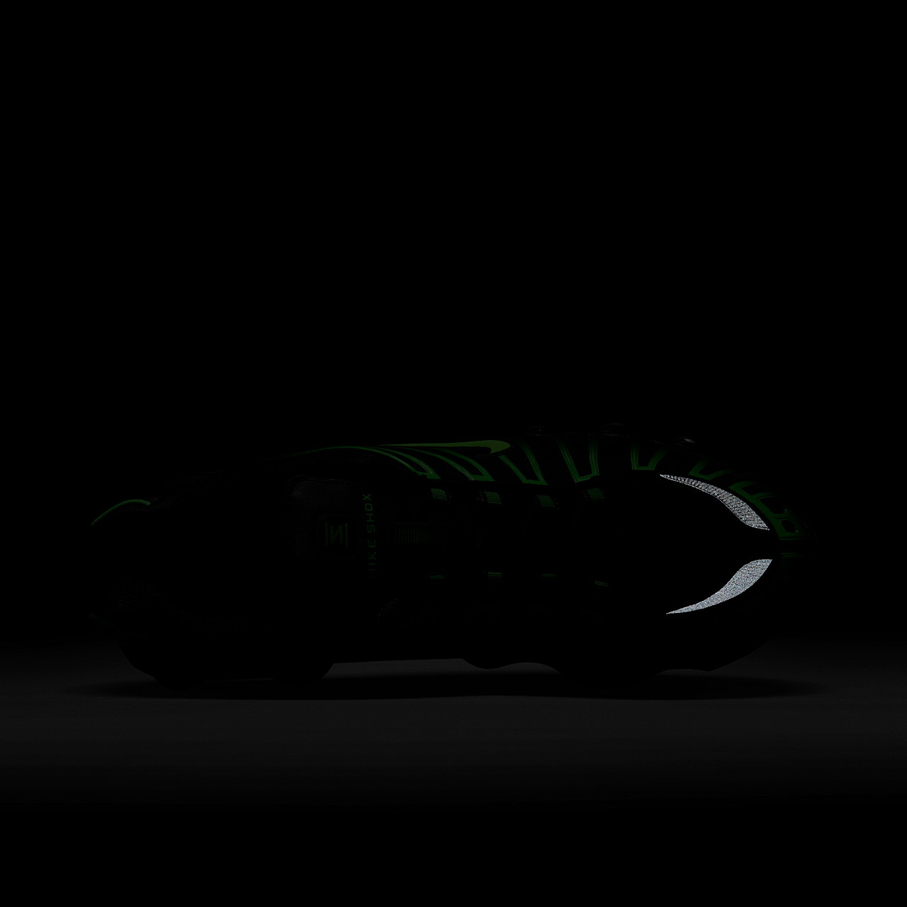 Nike Nike Shox sneaker Zwart/Zwart/Green Strike