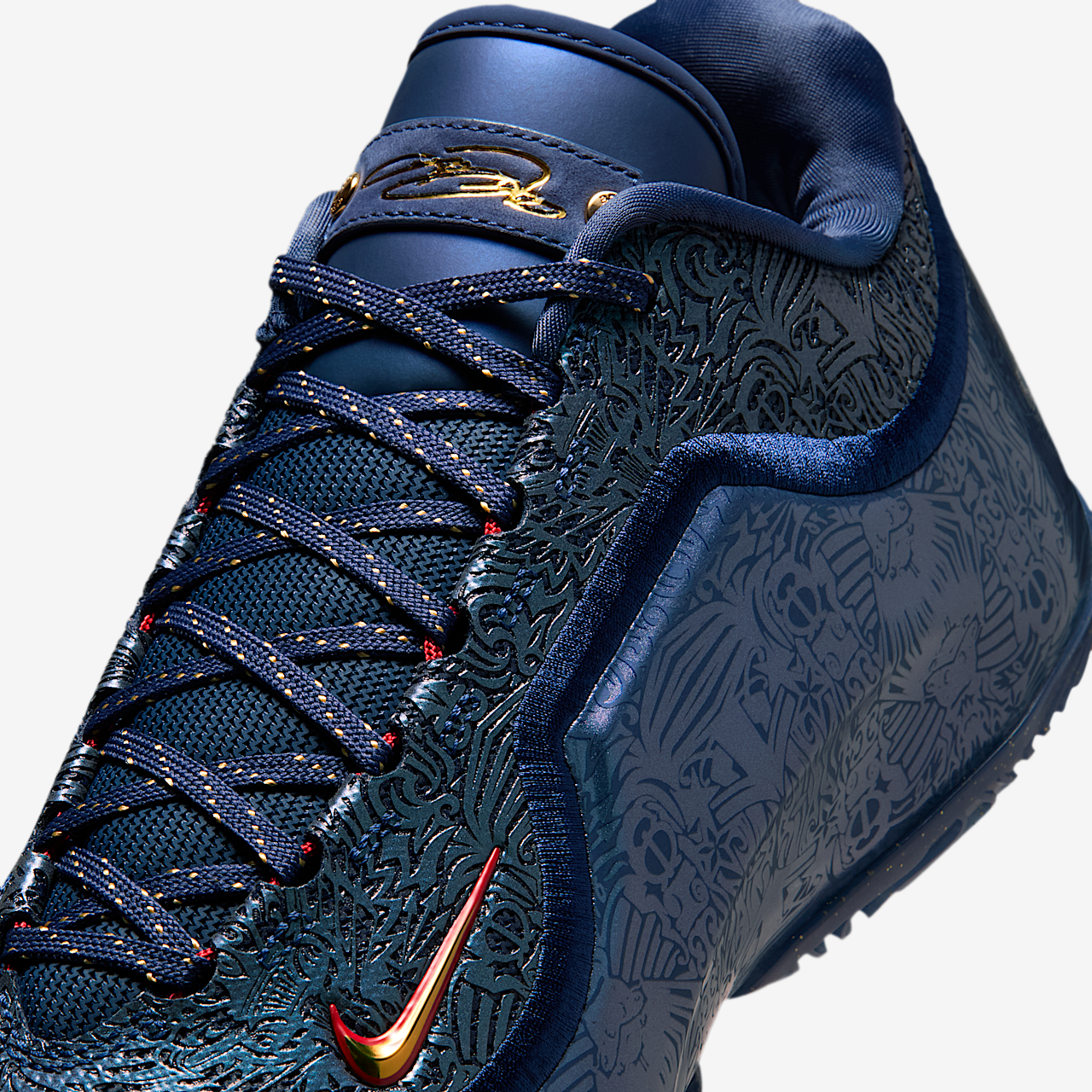 Nike LeBron sneaker Midnight Navy/University Red/Metallic Gold