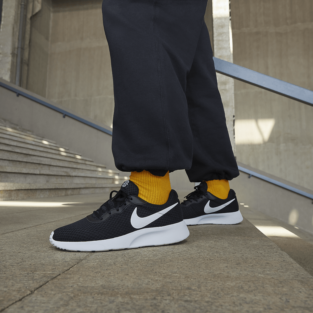 Nike Tanjun sneaker Zwart/Barely Volt/Zwart/Wit