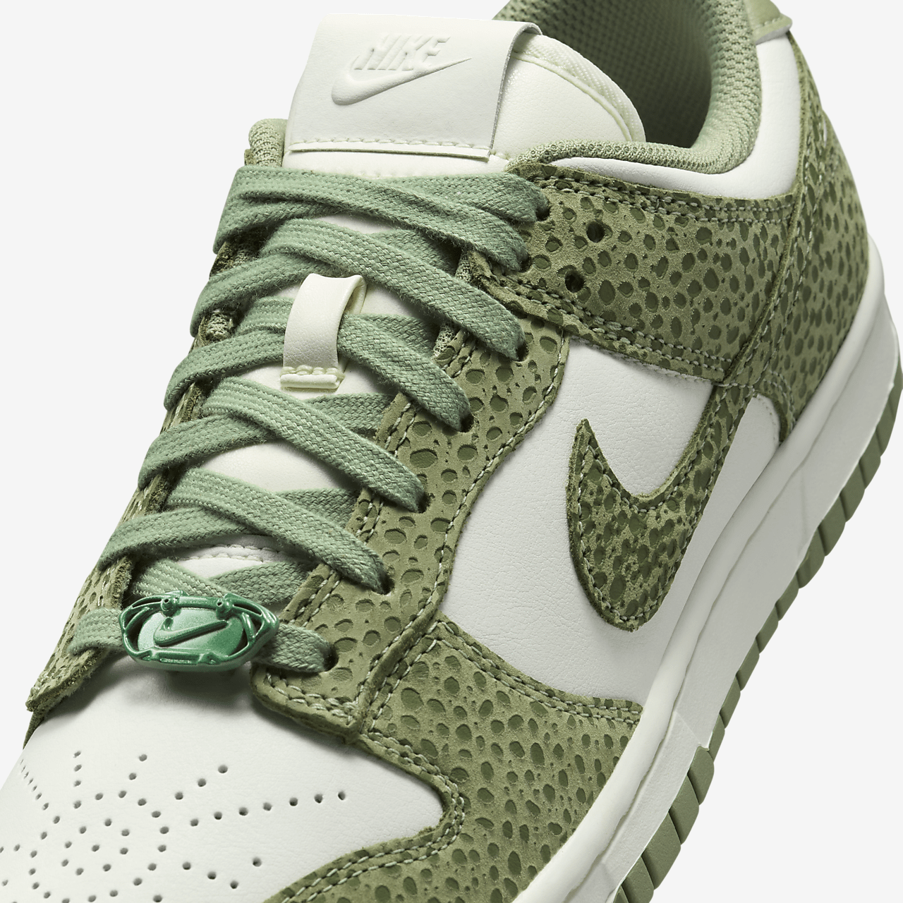 Nike Dunk Low sneaker Oil Green/Treeline/Sail/Oil Green