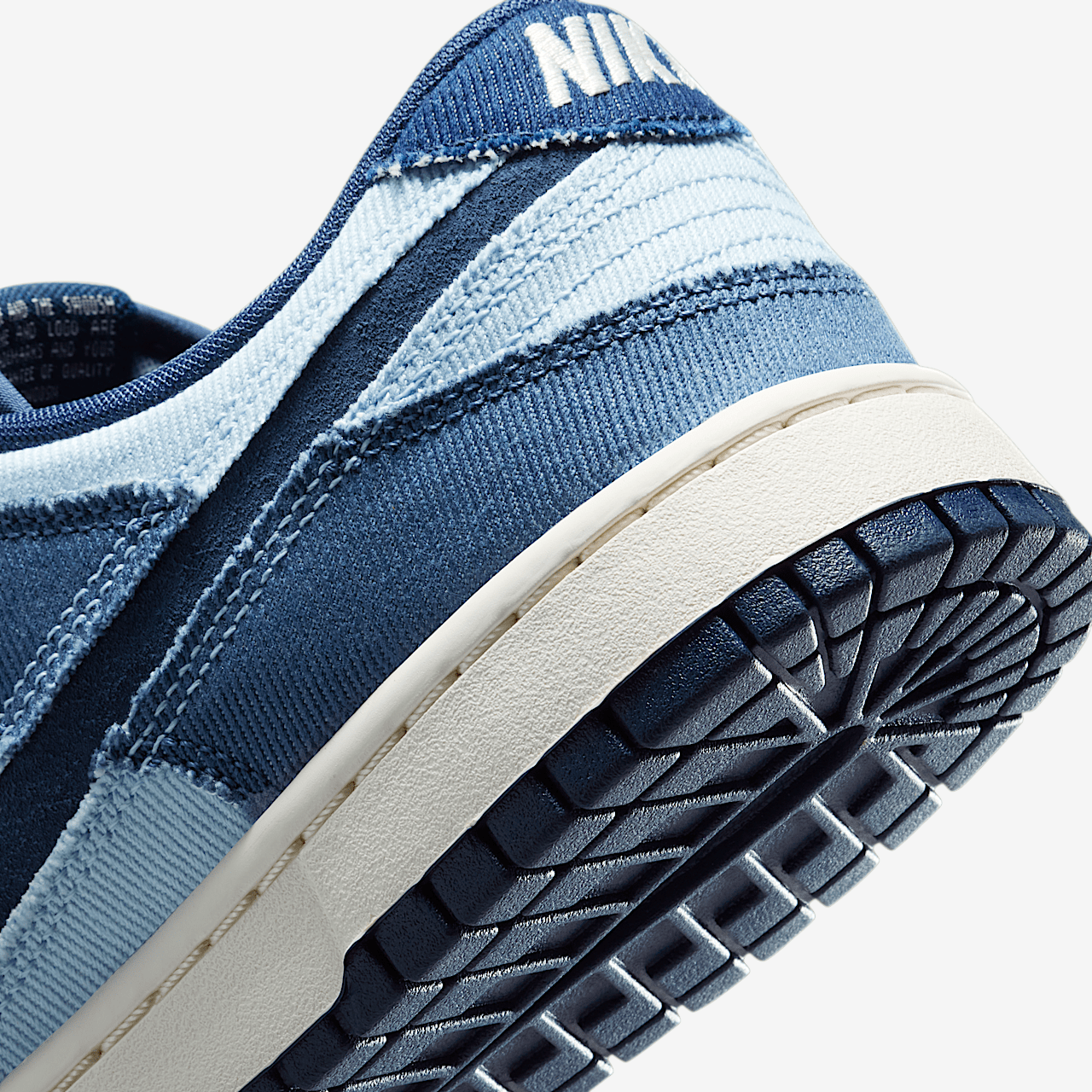 Nike Dunk Low sneaker Light Armory Blue/Diffused Blue/Pale Ivory/Midnight Navy