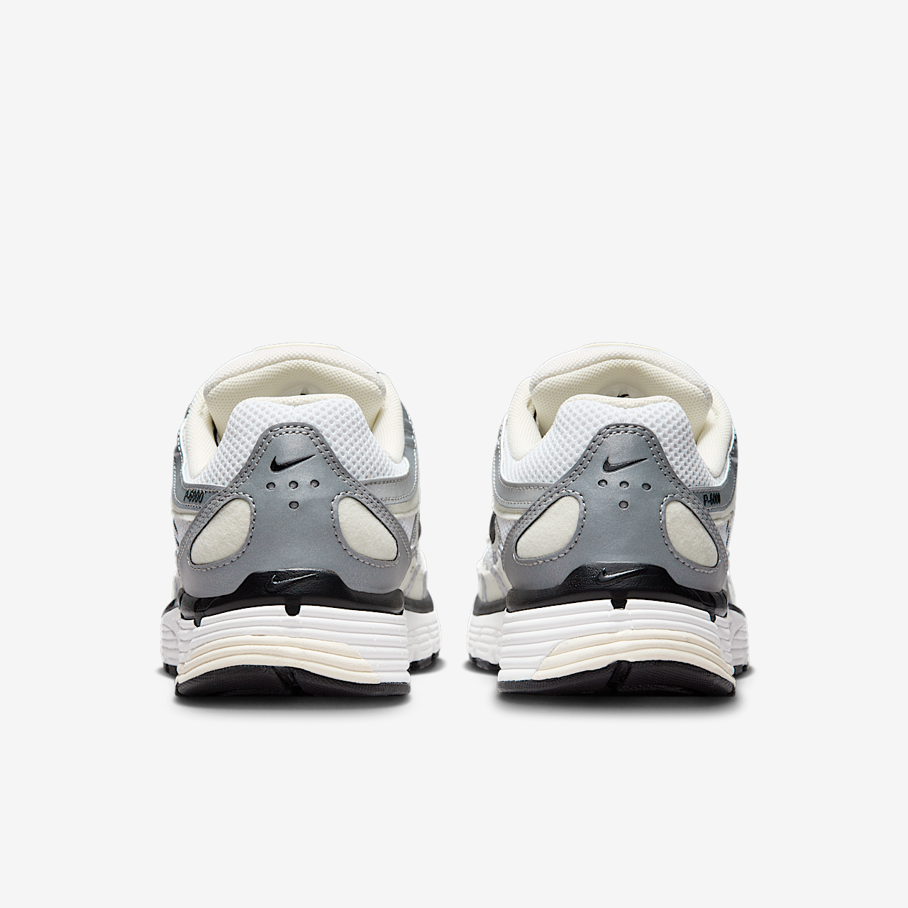 Nike P-6000 sneaker Coconut Milk/Summit White/Metallic Silver/Zwart