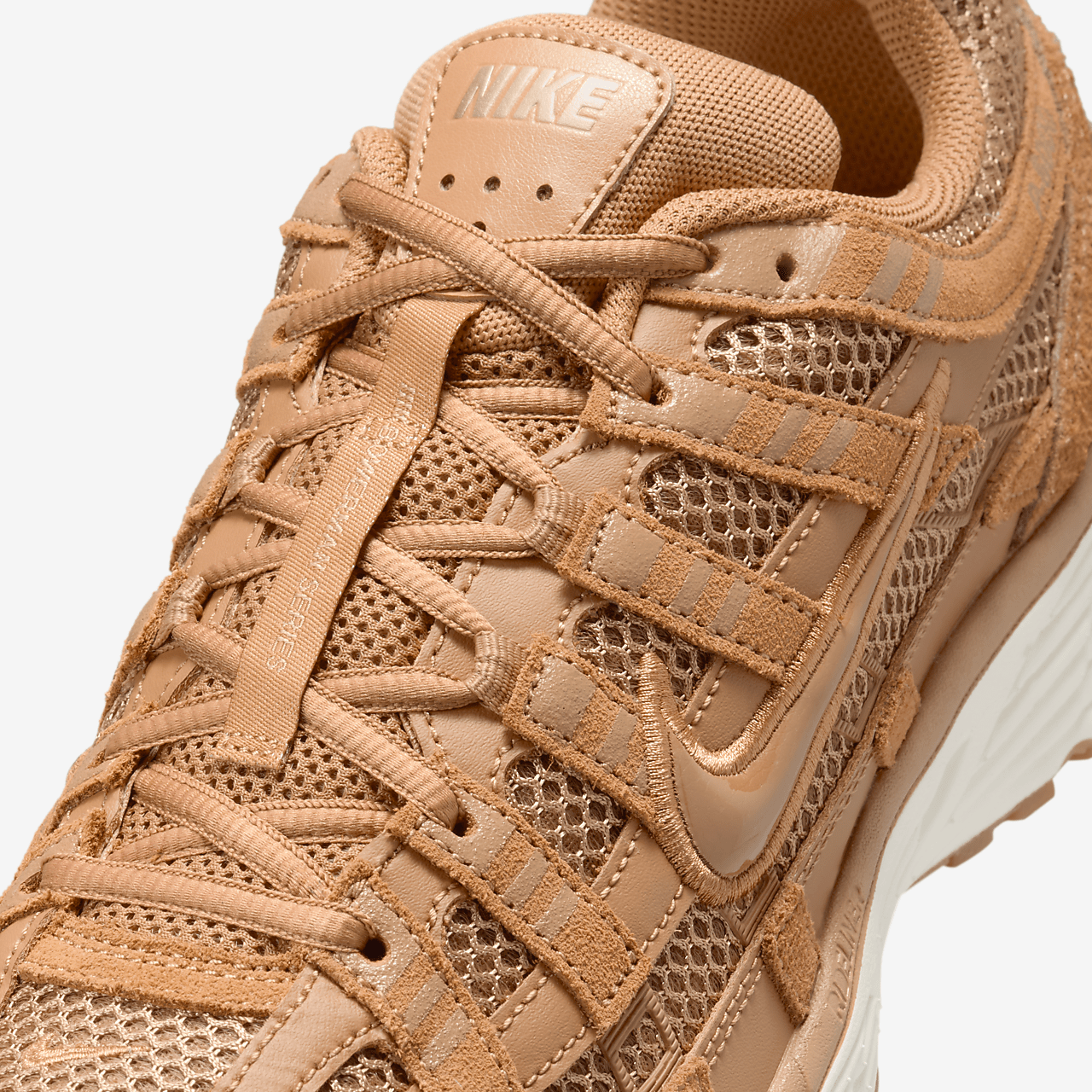 Nike P-6000 sneaker Flax/Metallic Gold/Sail/Flax