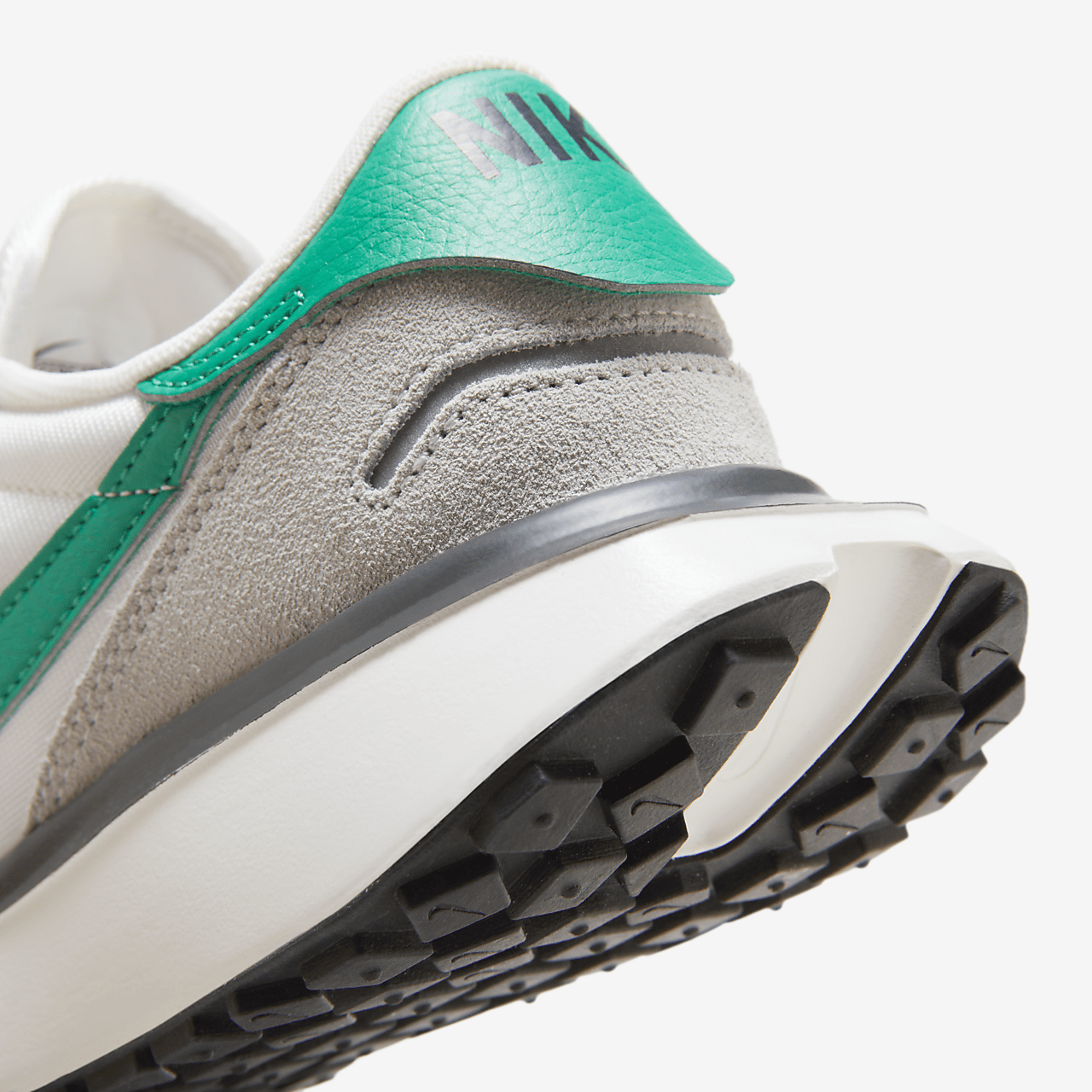 Nike Phoenix Waffle sneaker Summit White/Photon Dust/Iron Grey/Stadium Green