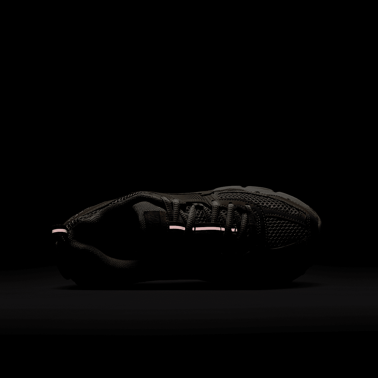 Nike Vomero sneaker Phantom/Light Orewood Brown/Wit/Echo Pink