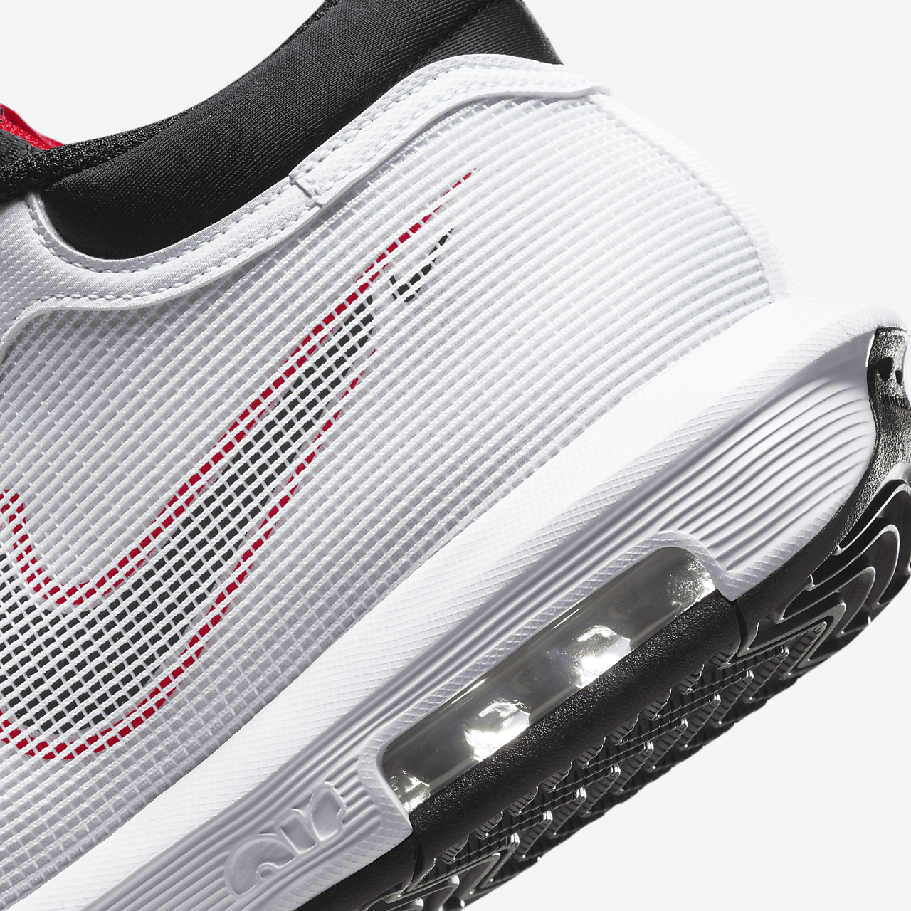 Nike LeBron sneaker Wit/University Red/Zwart