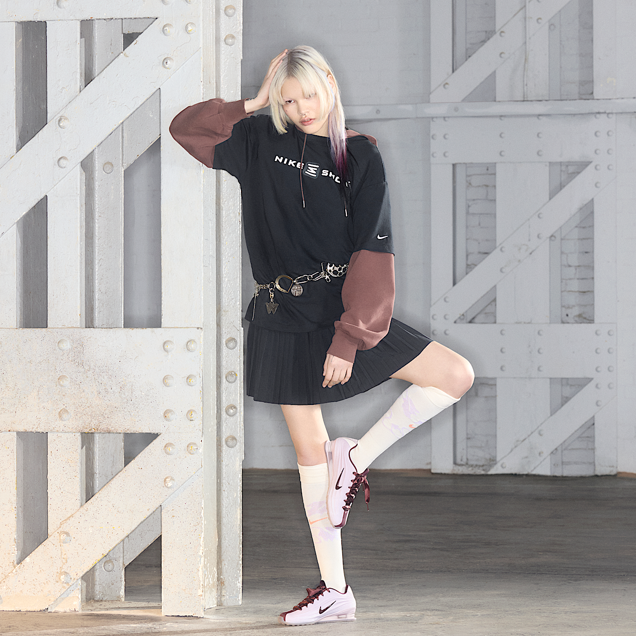 Nike Nike Shox sneaker Particle Rose/Phantom/Burgundy Crush