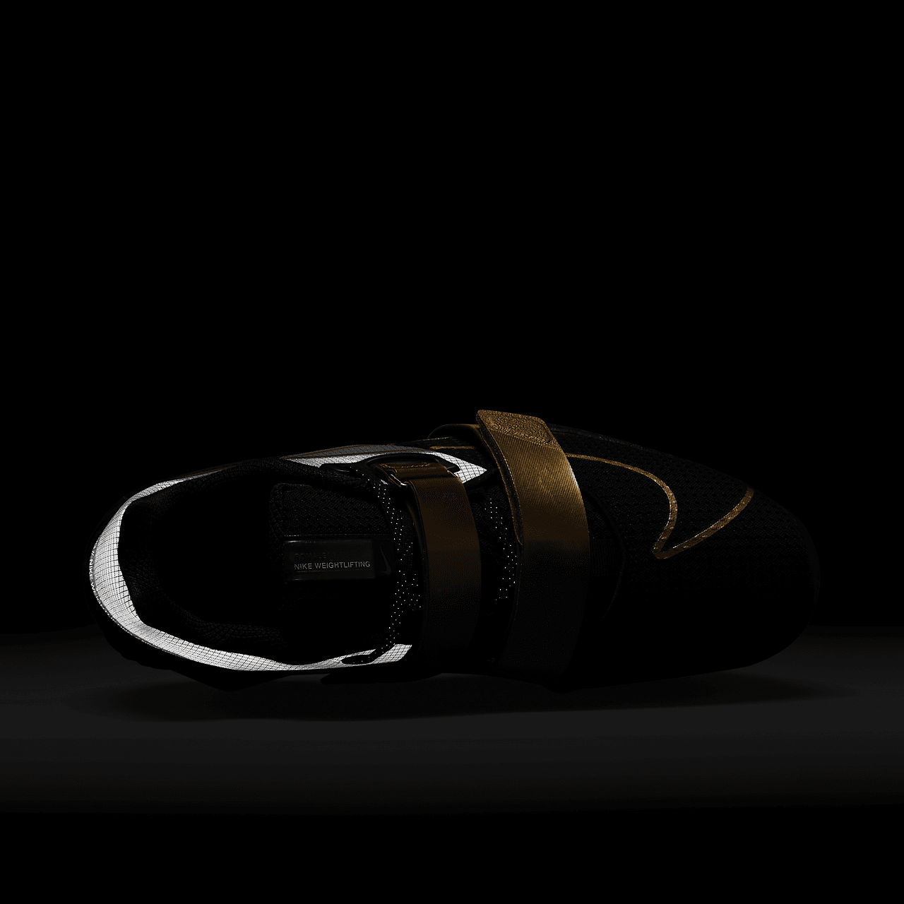 Nike  sneaker Zwart/Metallic Gold/Wit/Metallic Gold