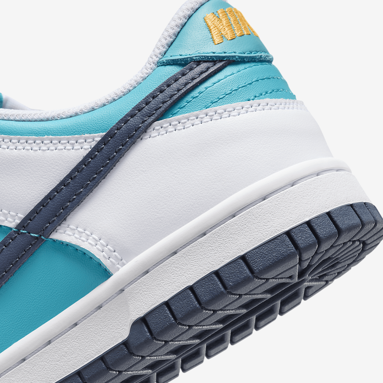 Nike Dunk Low sneaker Dusty Cactus/Wit/Racer Pink/Thunder Blue